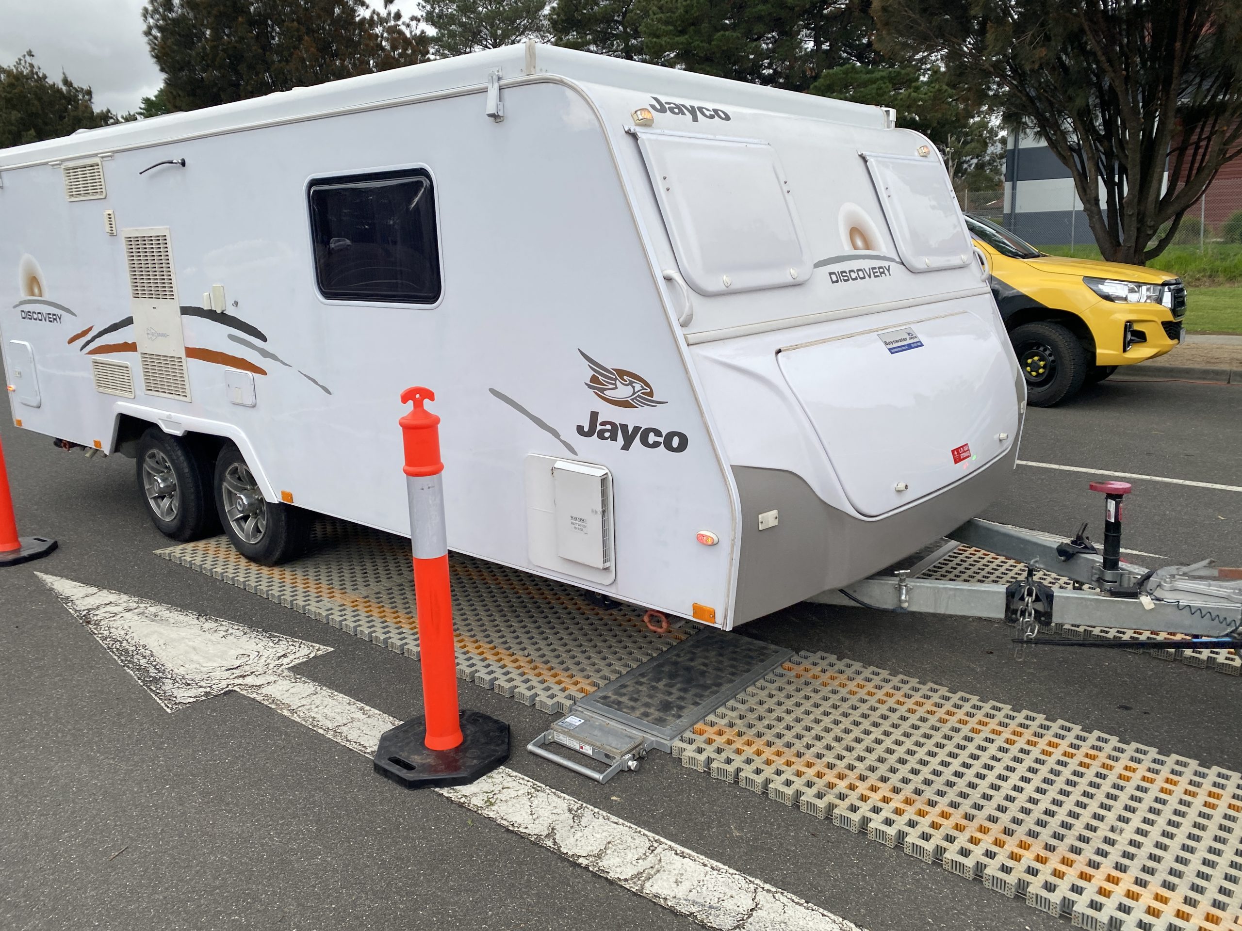 accurately weighing your caravan and tow vehicle